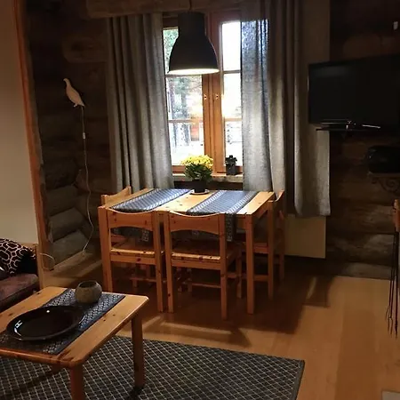 Jaktstuga Holiday Home Kelorakka